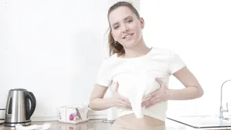 Eva Lee Solo Masturbation: Natural Beauty Teases & Pleasures Her Curvy Body