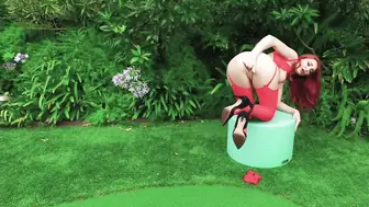 Lacy Lennon Gets Fisted in Nature: Redhead Solo Masturbation