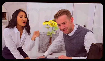 Thai Student Teaches American Studying Abroad in Sizzling College Project