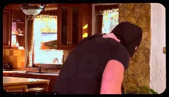 Petite Kate Quinn’s Intense Encounter with Maximo