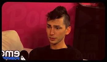 Intense Emo Twink Colby London’s Powerful Big Cock Blowjob and Hardcore Action