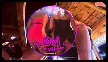 Kizzy Sixx Shows Off Her Big Blonde Ass No Panties Sitting Sensation