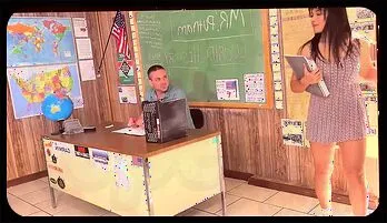 Brooklyn Gray Takes Charge for a Steamy Reward