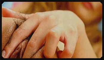 Shiho Kanou gives a blowjob after fucking a bottle