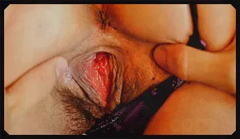 Brunette beauty gives perfect Asian blow job 