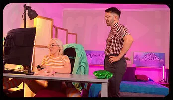 Blonde Gamer Lisi Kitty Gets Fixed by Jordi El Nino Polla