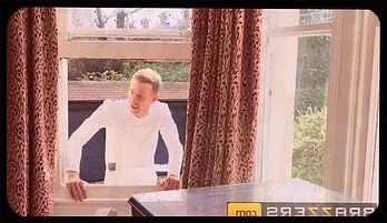 Wild Homeowner Kayla Enjoys Threesome with Window Washers