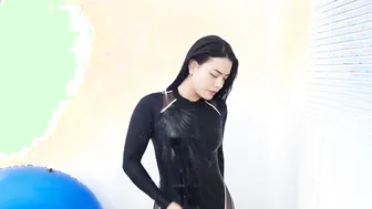 Sensual Latina Bathtub Fetish with Neoprene Wetlook