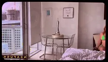 Seductive MILF Emma Magnolia's Miami Adventure: Wild Parties & Hot Encounters