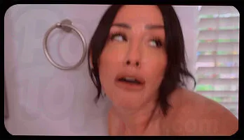 Sizzling Encounter with a Seductive MILF in the City