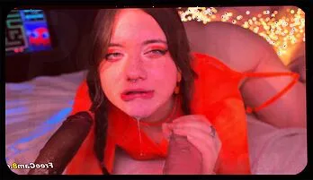 Insatiable Babe's Double Dildo Sucking Delight