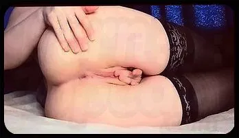 18+ Student Dildo Play: Shaved Pussy & Big Ass Orgasm