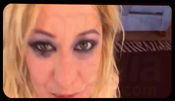 Sensual Beauty Rides Meat in Wild Encounter