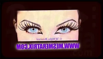 Italian Bondage Queen Slaps Sub in Hot Fetish Scene