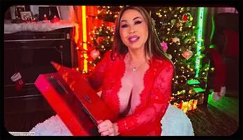 Kianna Dior's Naughty Christmas: Wild POV Facial with Jonni Darkko