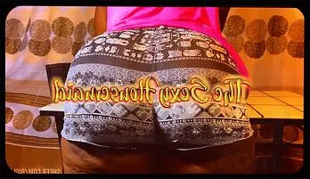 Busty Ebony Housemaid Seduces Her Boss in Steamy Encounter