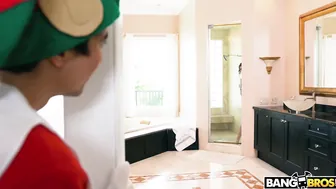 Horny XXXmas Elf Gets a Wild Ride from Busty Michele James